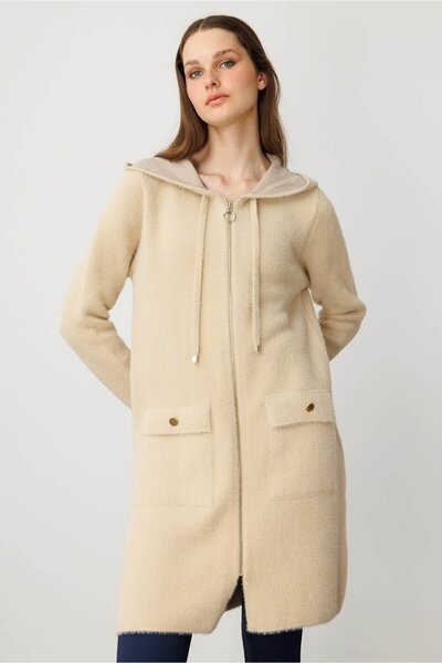 Desen Triko Women's Hooded Pocket Metal Button Aphrodite Knitwear Coat Beige