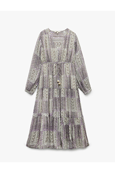 Koton Φόρεμα σιφόν με μακρύ λαιμόκοψη V με επένδυση με έθνικ σχέδιο με γκλίτερ μακρυμάνικο κορδόνι