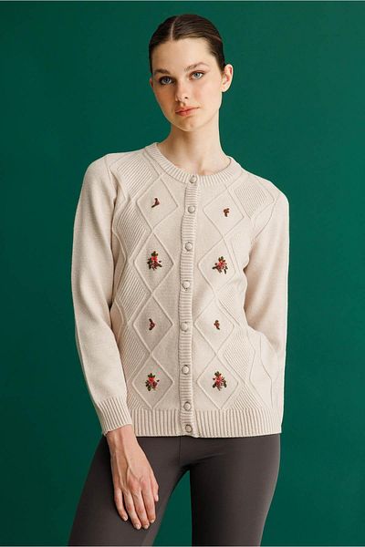 Desen Triko Women's Crew Neck Front Diamond Embroidery Embroidered Cardigan Beige