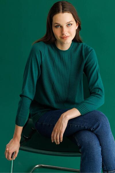 Desen Triko Women's Crew Neck Striped Front Knitted Sweater Ö.Başı