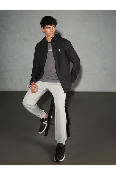 Technosport By Styli Solid Hi-Neck Long Sleeve Zipper Rain Jacket