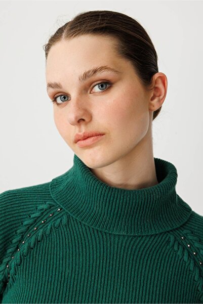 Desen Triko Women's Full Turtleneck Sleeve Beaded Wool Sweater Pre-War