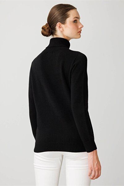 Desen Triko Women's Full Turtleneck Front Diamond Embroidered Sweater Black