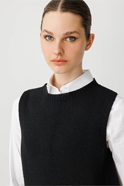 Desen Triko Women's Crew Neck Pocket Top Floral Embroidered Wool Sweater Black