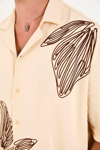 Rocqerx R-6094 Πουκάμισο με κοντό μανίκι με λεπτομέρεια κέντημα με γιακά