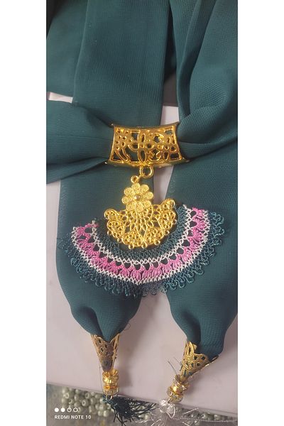Kevser nur tuhafiye Needle embroidered scarf