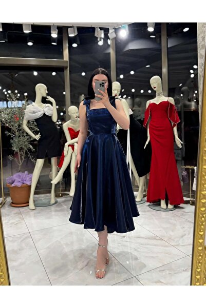 zoezoe Lilit Askısı Fiyonk Detaylı Arkası Dekolteli Midi Boy Parlak Abiye Elbise