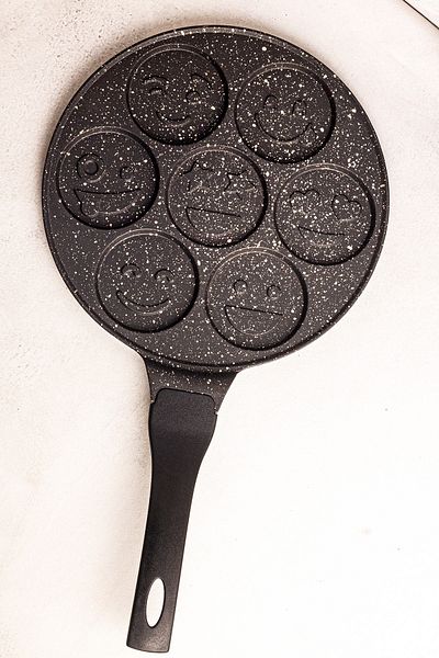 Snippy Panna - Cast Iron Emoji Pancake Pan 26 cm Pan