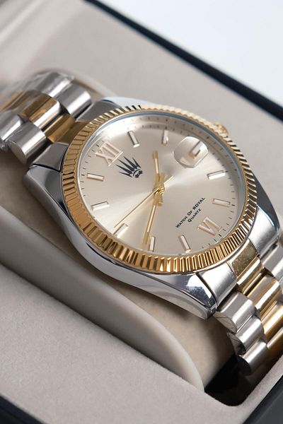 WATCHOFROYAL Mariner Lux Silver Gold Steel Wrist Watch