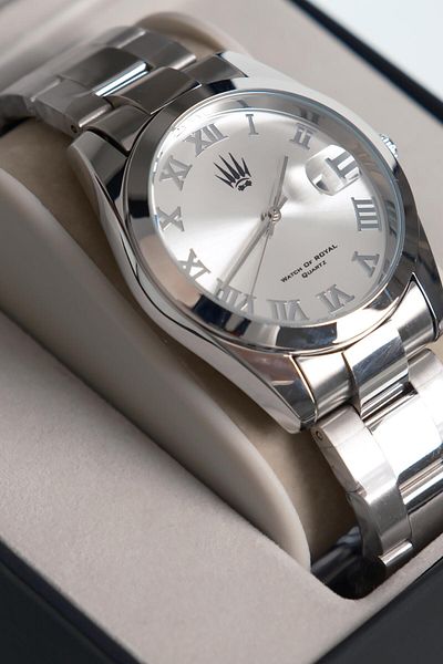 WATCHOFROYAL Aqualis Silver Steel Wrist Watch