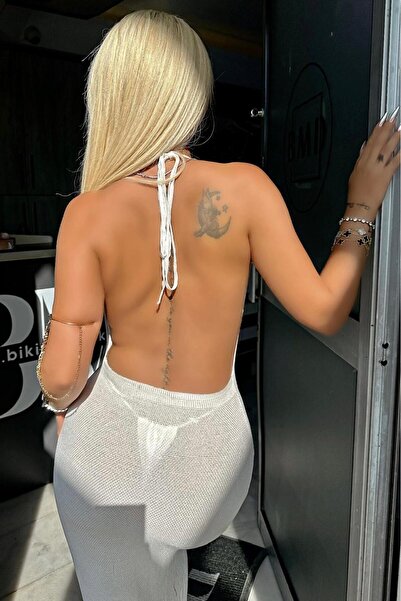 Bikini Mayokini Dünyası Πλεκτό φόρεμα με ανοιχτή πλάτη - Λευκό