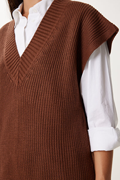 Happiness İstanbul Жіночий коричневий светр з V-подібним вирізом PF00112
