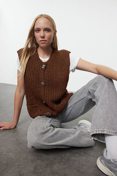 Trendyol Collection Кафяв мек текстуриран вталъчен елек TWOAW25YE00027