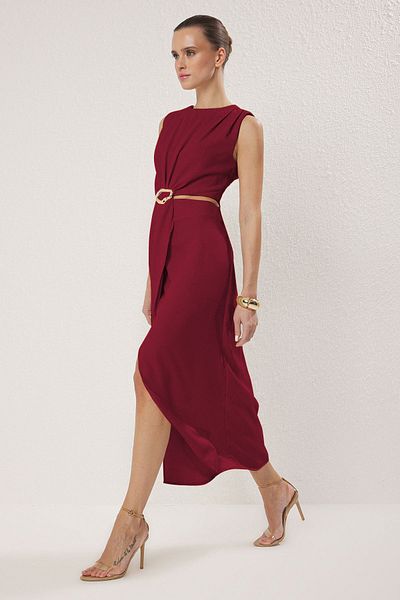 Trendyol Collection Rochie maxi din crepon țesut, cu decolteu în formă de A, cu talie în jos și detaliu de accesorii TWOSS25EL00017