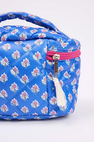 Trendyolmilla Beauty Сумка для косметики з кришкою та квітковим візерунком, темно-синя TKZSS25SY00000