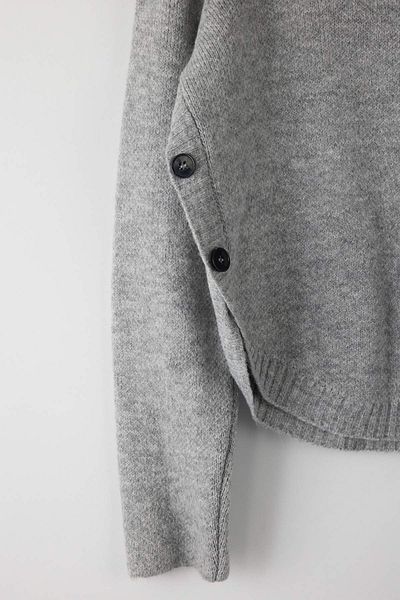 Trendyol Collection Gray Wide Fit Soft Textured Button Detailed Knitwear Sweater Twoaw26Kz00098