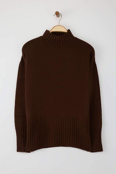 Trendyol Collection Кафяв широк плетен пуловер с мека текстура TWOAW23KZ00490