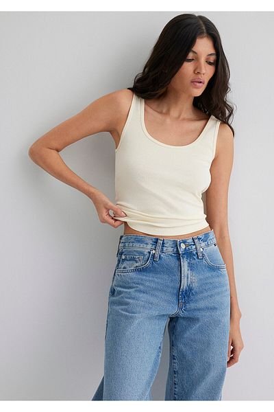 Mavi Ecru Basic Undershirt Fitted / Body Fitting Cut 1613144-70068