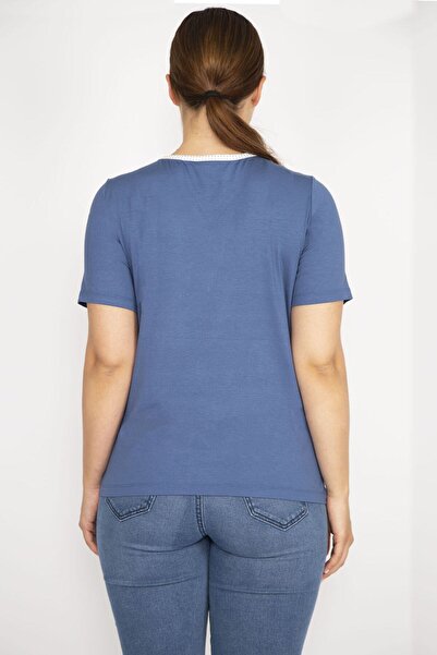 Şans Bluză cu mânecă scurtă cu buzunar peto cu nasturi, albastră, mărime mare, cu plăcuță în față 65n36647