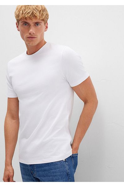 Mavi Weißes Stretch-Basic-T-Shirt mit tailliertem Schnitt 061747 -620