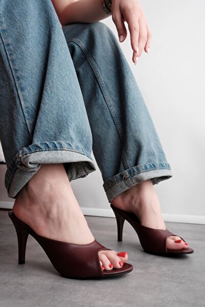 Lal Shoes & Bags Medon Women's Oval Band Detailed Heeled Slippers-Burgundy