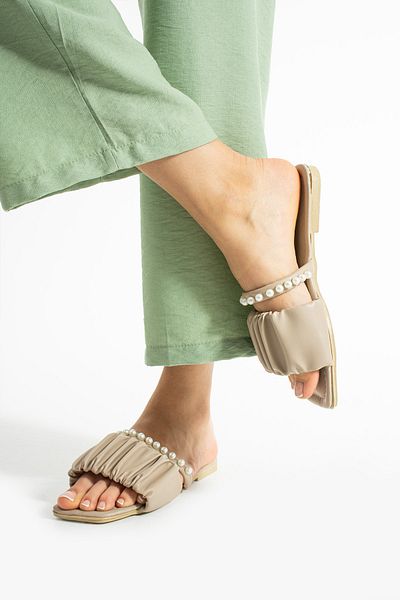 Moda Devrin Mink Gathered Pearled Women's Slippers