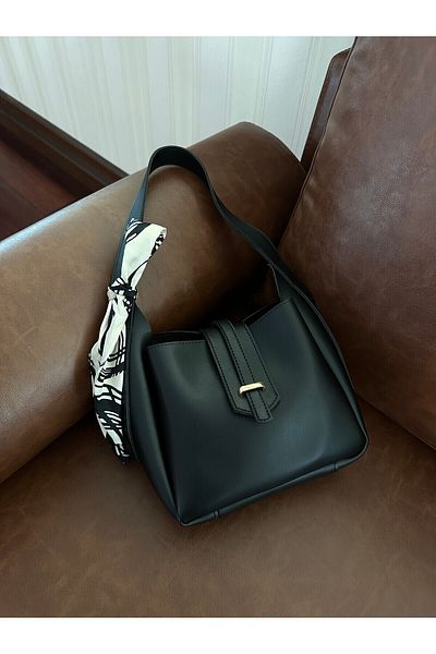 NOTHING Women's Black Belt Detailed Scarf Gift Hand and Shoulder Bag Leona