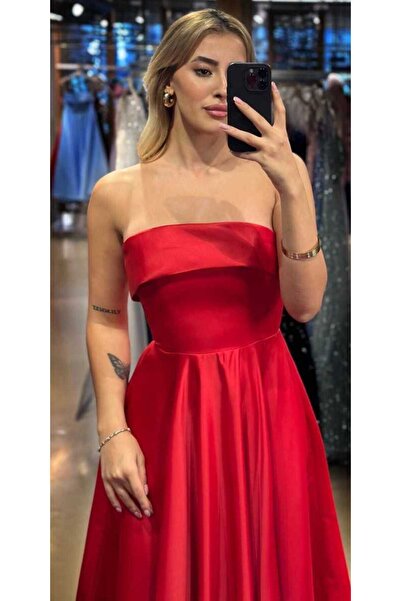 Abiyeniall Kırmızı Straplez Yaka Kloş Etekli Saten Midi Abiye Elbise 7647