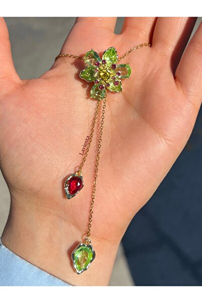 Lavienta قلادة من الفولاذ الذهبي SW Flower Model مع مصعد