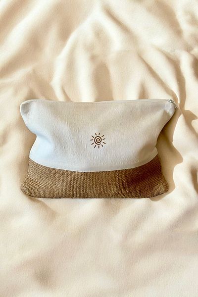 DVOYAGE Portable Travel-Makeup-Beach Bag - Travel Elegance