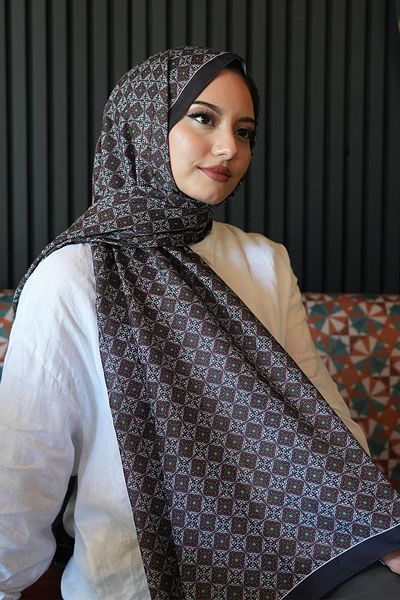 AFVENTE Mosaic Pattern Burgundy Soft Cotton Shawl
