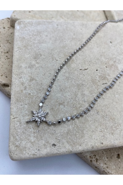 Byoz store قلادة على شكل نجمة بسلسلة مطروقة باللون الفضي