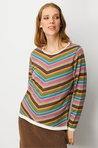 Desen Triko Смугастий жіночий казак - з круглим коміром і кістковими деталями