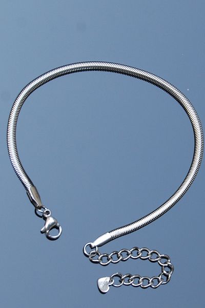 Rua Jewelry Steel Flat Snake Worm Bracelet 4 mm Silver Color |   Non-Blackening, Unisex, 2 Years Warranty
