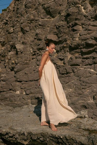 Askı Nişantaşı Stone Lined Thin Strap Linen Dress