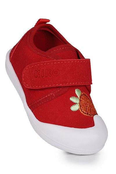 Kiko Kids شبشب فيلكرو ستروبيري للفتيات الصغيرات - أحذية الخطوة الأولى