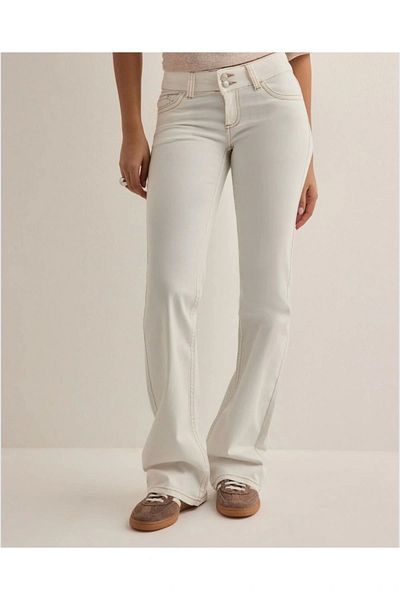 VibeGaia White Low Waist Bootcut Stitched Jeans