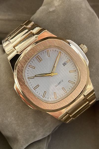 Leerybee Premium Men's Wrist Watch in Special Box - Reflect Your Originality with Original Designs