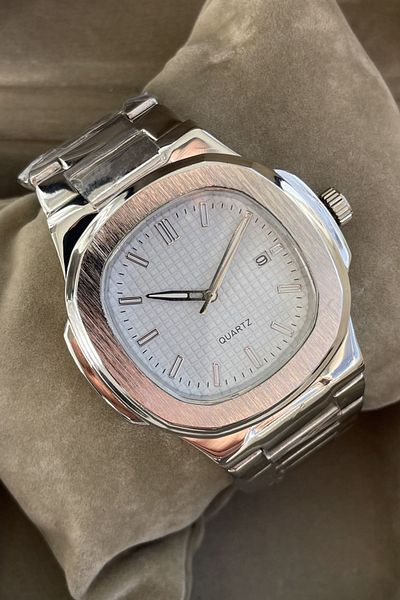 Leerybee Premium Unisex Wristwatch in Special Box - Reflect Your Originality with Original Designs