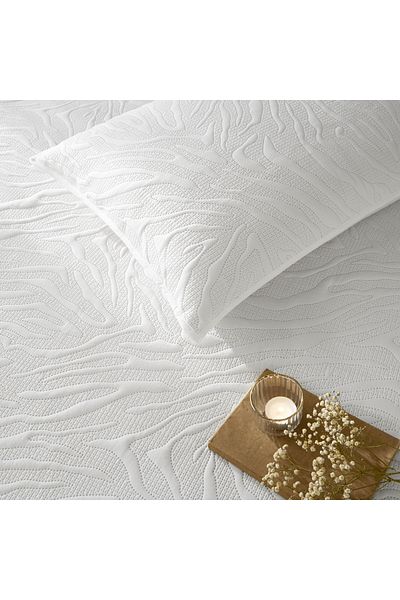 Linens Wild Single Bedspread Set White