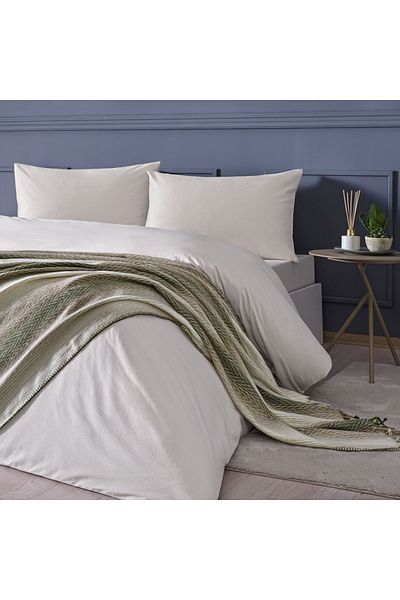 Linens Jovial Throw / Tv Blanket Green