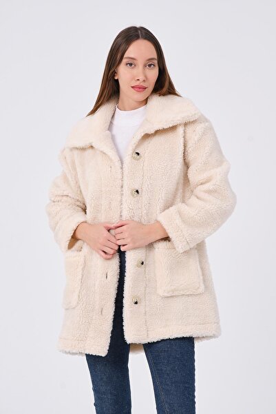 Rich Жіночий плюшевий пальто з м'якою тканиною та великими ґудзиками