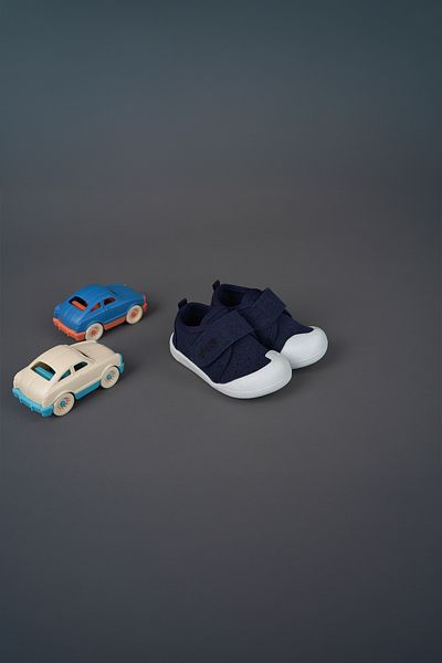 Vicco شبشب Anka Model للرجال من First Step Bebe Smart Step للاستخدام اليومي باللون الأزرق الداكن