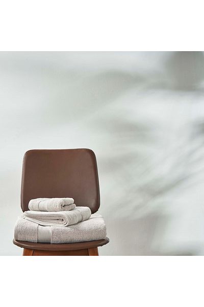 Linens Premium Cotton Bath Towel - 85X150 cm with Mink