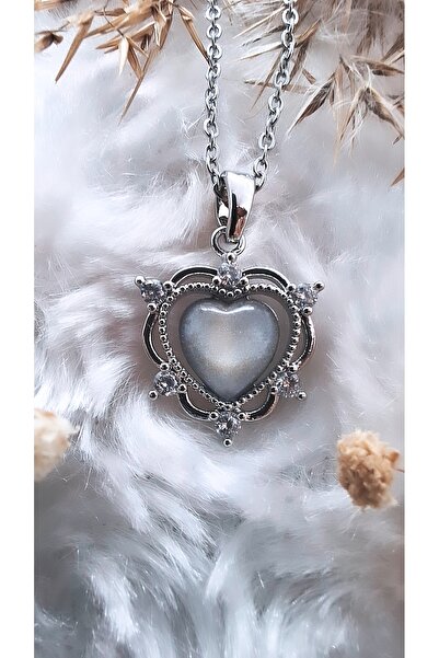 Serenity قلادة من الفولاذ على شكل قلب من حجر الزركون الأوبال الرمادي