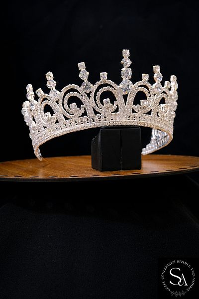 SimgeAksesuar Crystal Stone Fashionable and Elegant Bridal Tiara