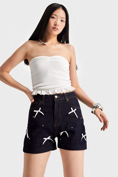 its basic Women's Indigo Color 7S5-35 Midi Length Bow Detail 100% Cotton High Waist Design Denim Shorts