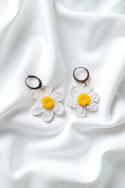 PETEK AKSESUAR DESIGN HANDMADE DAISY EARRING