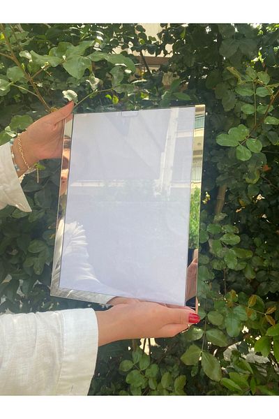 Yönline A4 Mirrored Silver Vertical Easy to Change Door and Wall Type Foil Board