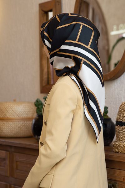Vissona 100% Twill Silk Geometric Pattern Μαύρο - Κρεμ χρώμα 90x90 Σχήμα ραπτικής κασκόλ: Ράψιμο στο χέρι